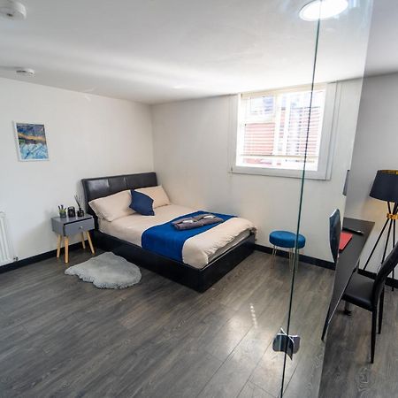 Staysa Equipped Studios Near Qe And Uob In Guesthouse Close To The City! 伯明翰 客房 照片
