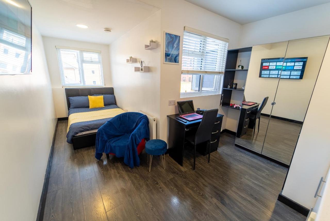 Staysa Equipped Studios Near Qe And Uob In Guesthouse Close To The City! 伯明翰 客房 照片