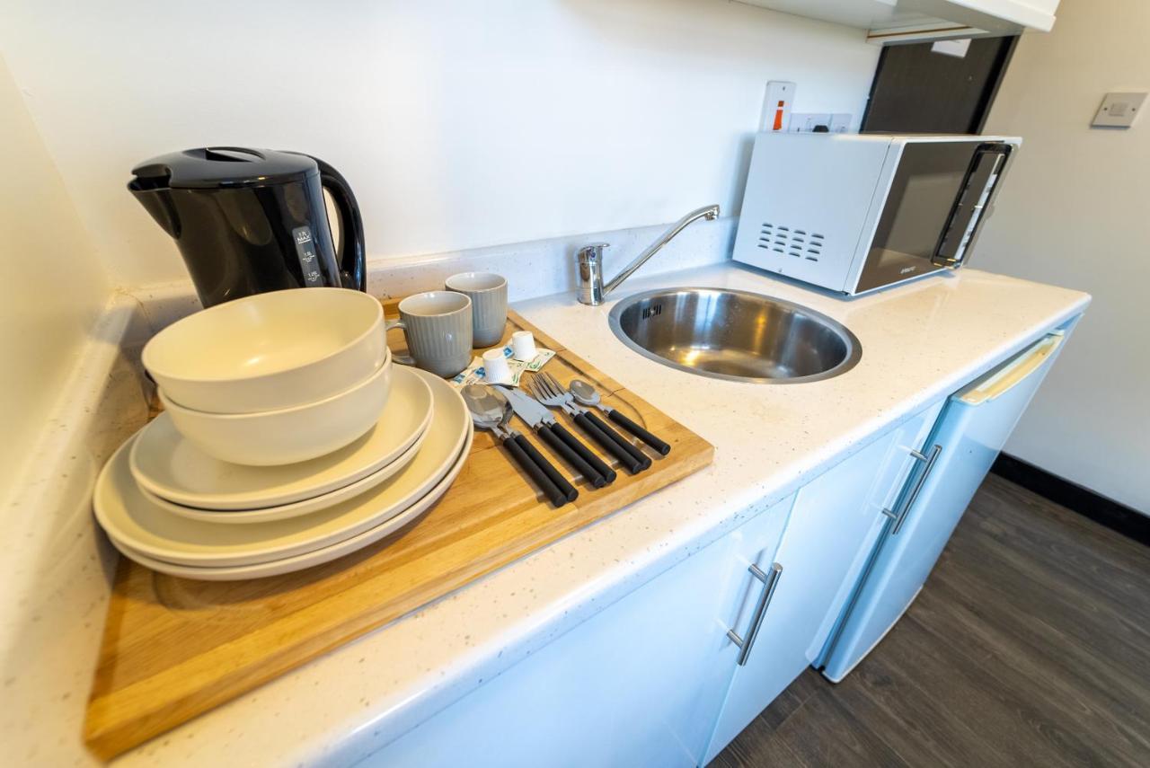 Staysa Equipped Studios Near Qe And Uob In Guesthouse Close To The City! 伯明翰 客房 照片