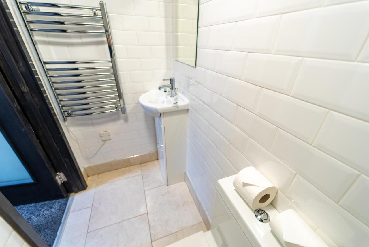 Staysa Equipped Studios Near Qe And Uob In Guesthouse Close To The City! 伯明翰 客房 照片
