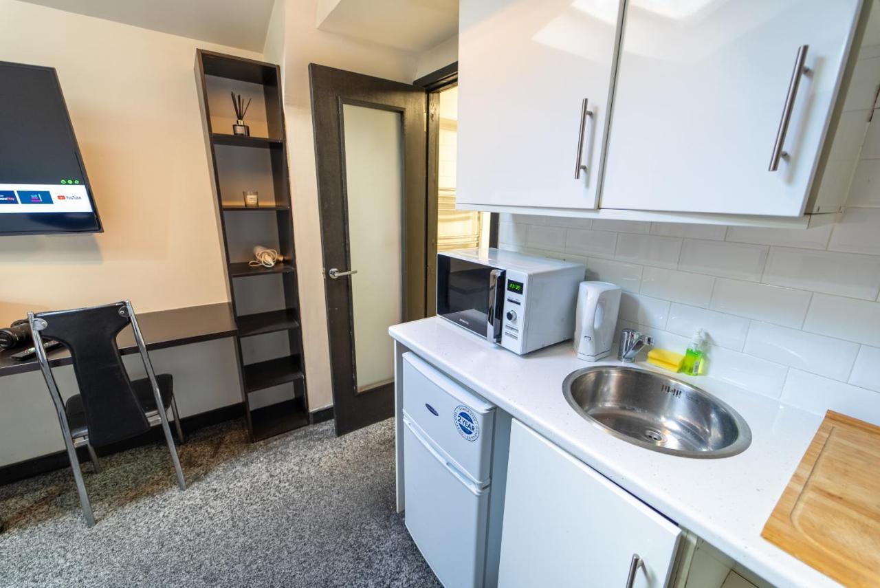 Staysa Equipped Studios Near Qe And Uob In Guesthouse Close To The City! 伯明翰 客房 照片