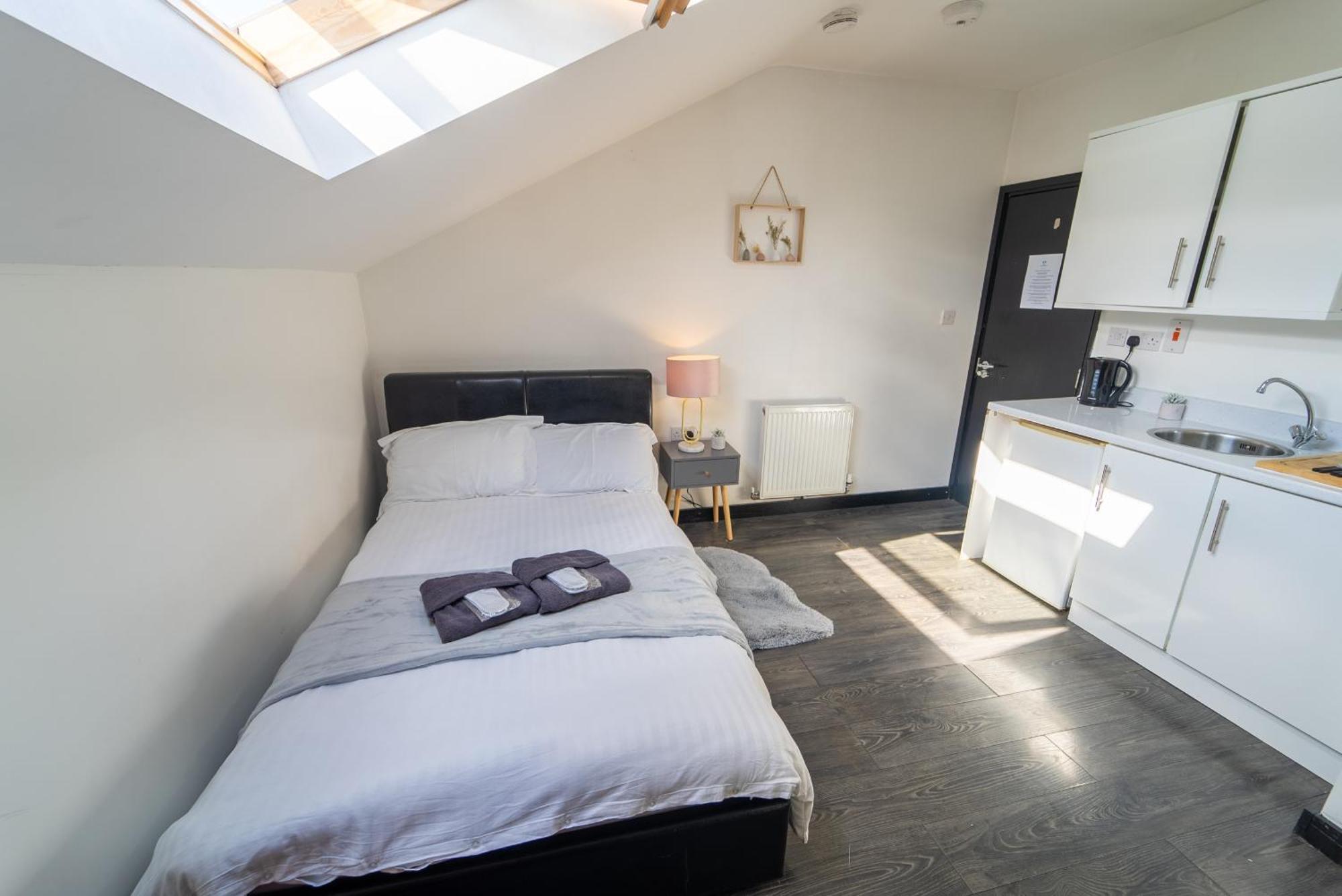 Staysa Equipped Studios Near Qe And Uob In Guesthouse Close To The City! 伯明翰 客房 照片