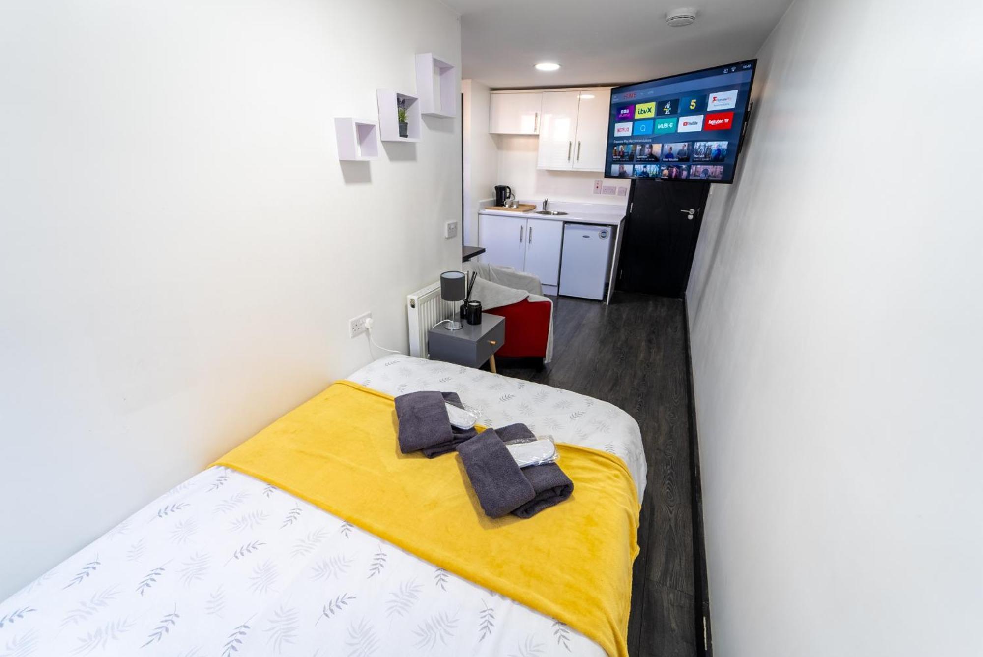 Staysa Equipped Studios Near Qe And Uob In Guesthouse Close To The City! 伯明翰 客房 照片