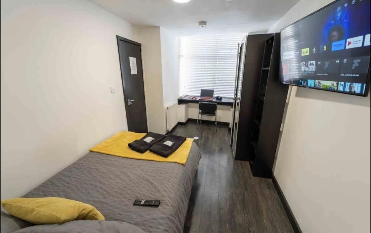 Staysa Equipped Studios Near Qe And Uob In Guesthouse Close To The City! 伯明翰 外观 照片
